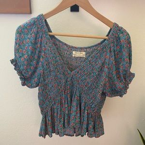 URBAN OUTFITTERS TOP